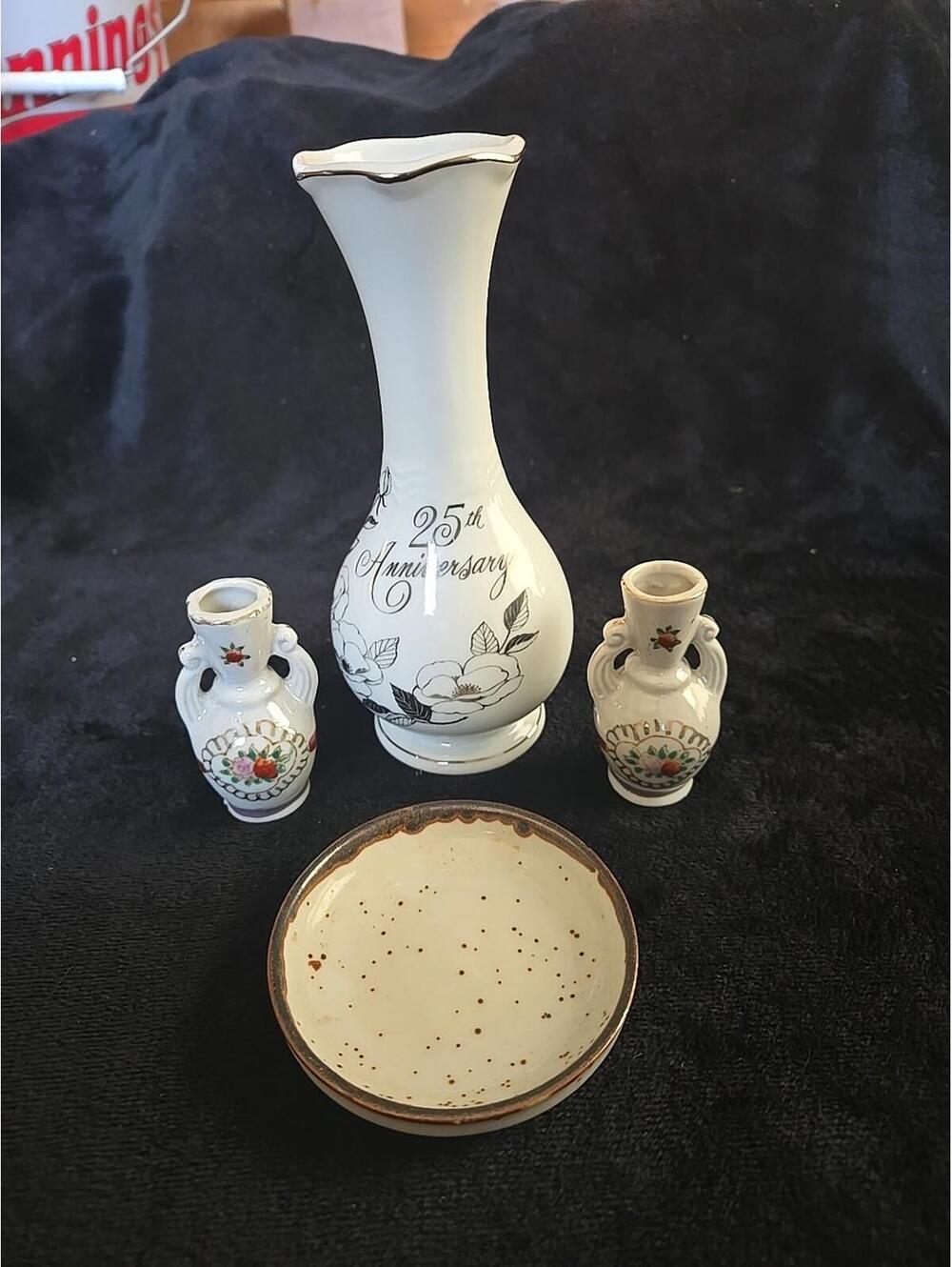 25th Anniversaryvase With 2 Little Vases And Small Jewelry Dish